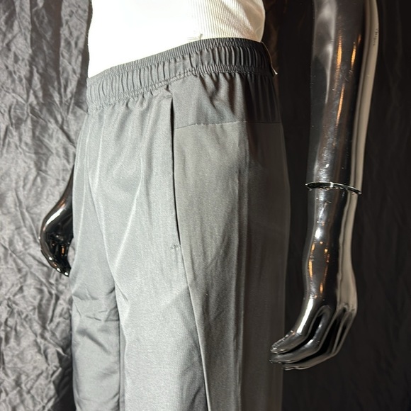 Mens adidas tapered leg joggerss - Picture 4 of 8